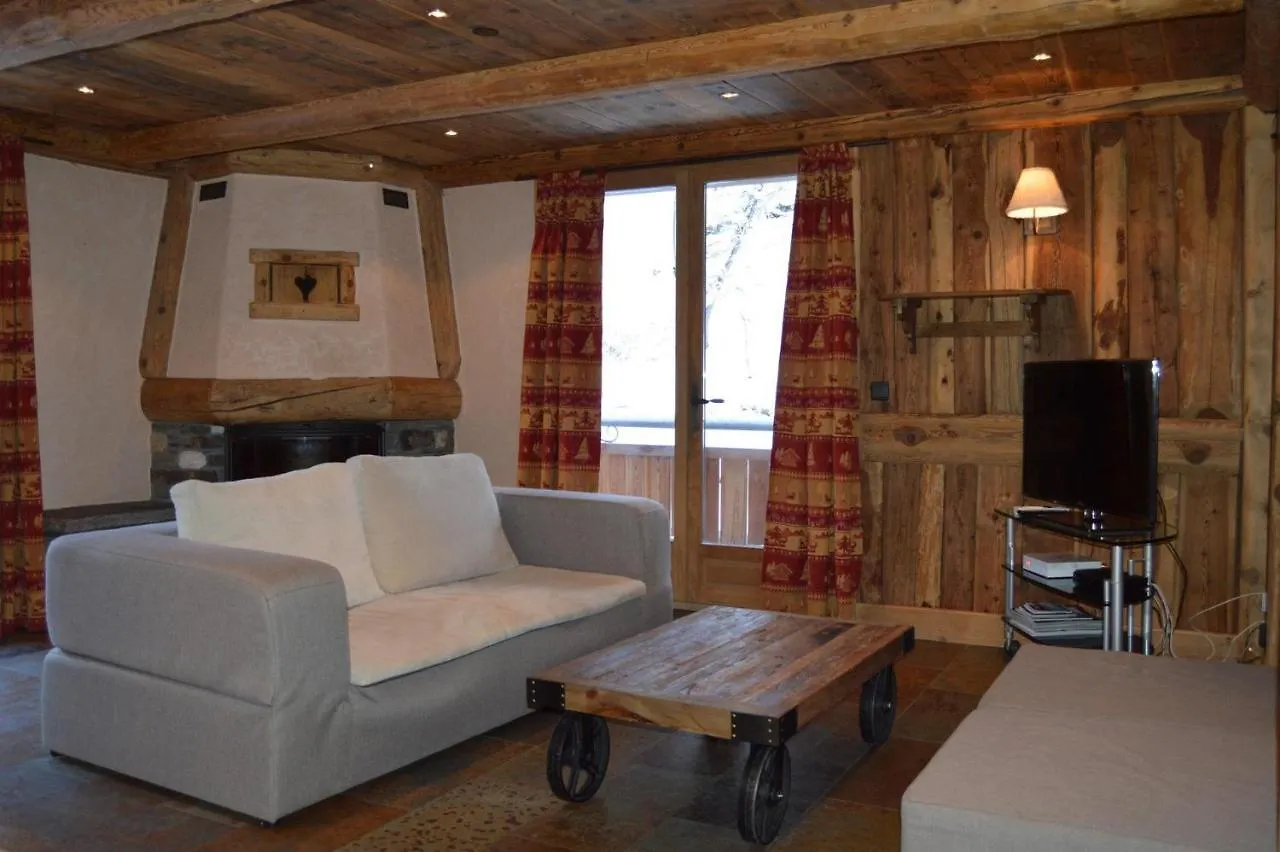 Bosset Appartement Style Chalet Bien Equipe Avec Cheminee location