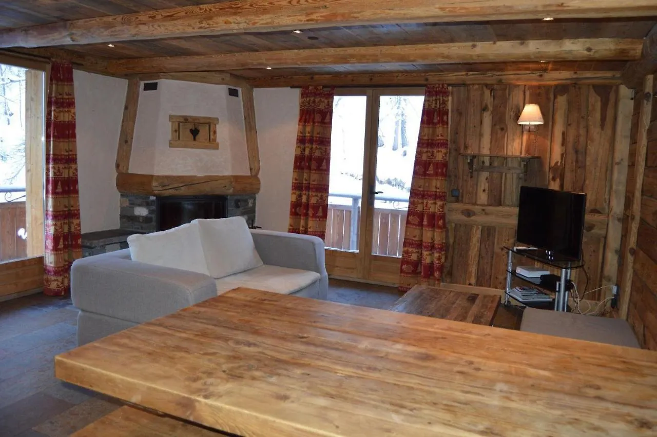 Apartment Bosset Appartement Style Chalet Bien Equipe Avec Cheminee Val-d'Isere