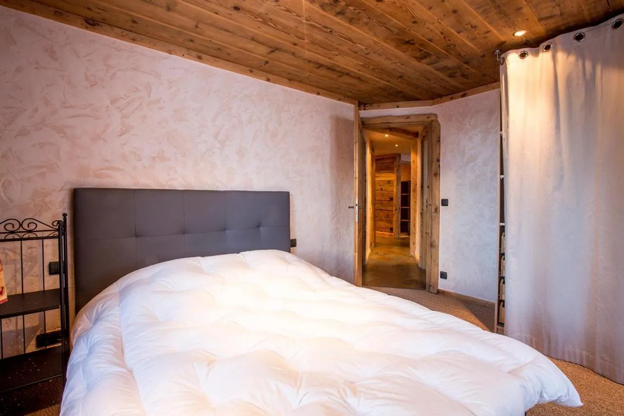 Bosset Appartement Style Chalet Bien Equipe Avec Cheminee Val-d'Isere France