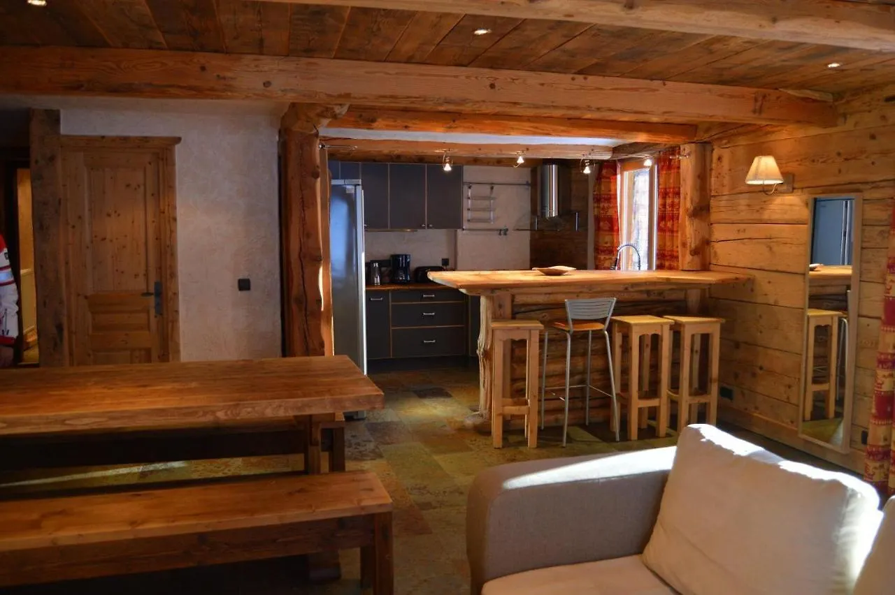Bosset Appartement Style Chalet Bien Equipe Avec Cheminee Val-d'Isere Apartment